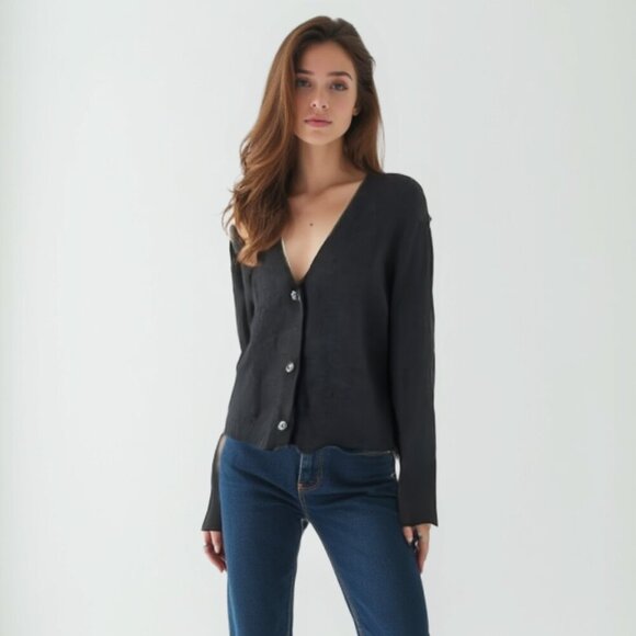 ❤️ Joe fresh Classic Black Women's Sweater L - Picture 1 of 11
